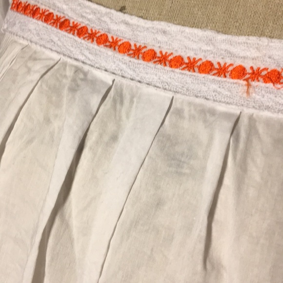 Short sleeve flowy cut peasant top, Small - Picture 3 of 3